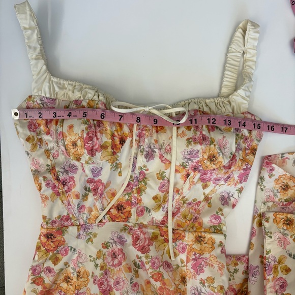 House of CB || Sabrina Corset Fit & Flare‎ Dress Cream Pink XS - Picture 10 of 13